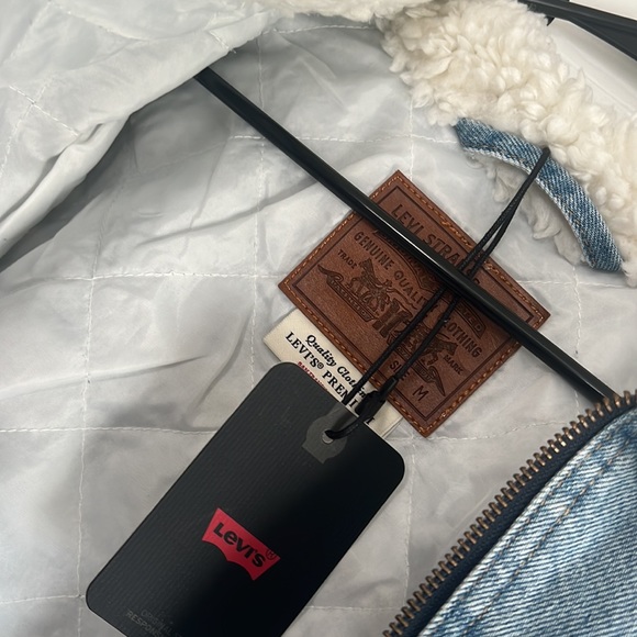 Levi Jean jacket - Picture 3 of 6